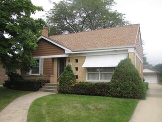 6930 W Oakton Ct, Niles, IL 60714