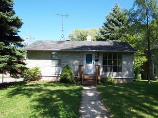 2517 Gilboa Ave, Zion, IL 60099