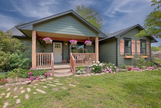 505 W Maple St, Oxford, KS 67119