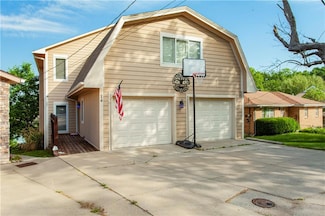 14 Emerald Shore Dr, Blue Springs, MO 64015