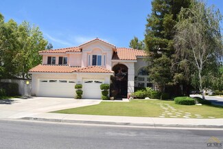 1001 Sungro Way, Bakersfield, CA 93311