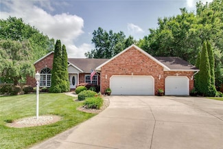 159 Crestmoor Ct, Bethalto, IL 62010