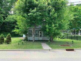 314 Gear St, Galena, IL 61036