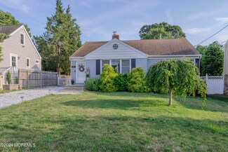 182 Riverside Dr N, Brick, NJ 08724