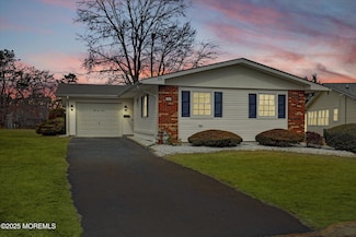 35 Patmore Rd, Brick, NJ 08724