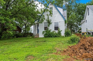 2237 Kratky Rd, Saint Louis, MO 63114