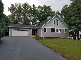 115 Meadow Ct, Forreston, IL 61030