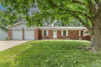 611 Amber Jack Dr, Ballwin, MO 63021