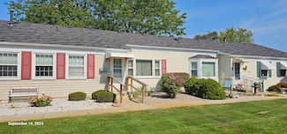 897 Village Ln Unit 133, Jenison, MI 49428
