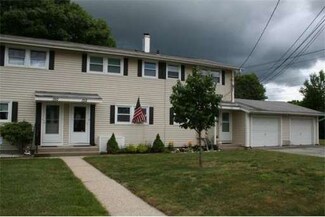 152 Woodbridge Rd, Chicopee, MA 01022