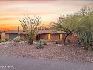 6815 N Cascade Spring Place, Tucson, AZ 85718