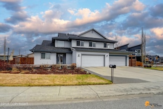 1091 Northpointe Bluff Dr, Anchorage, AK 99501