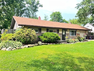 3221 Greenfield St NW, Warren, OH 44485
