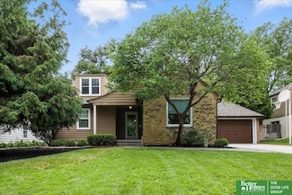 454 N 61st St, Omaha, NE 68132