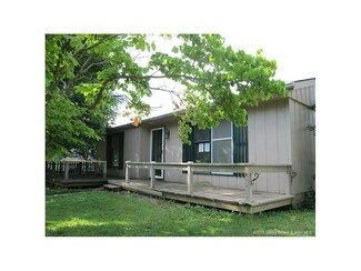 71 Pleasant Valley Dr, Cannelton, IN 47520