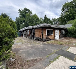 495 Paramus Rd, Paramus, NJ 07652