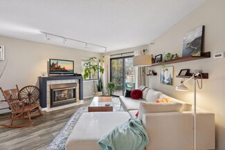7614 York Ave S Unit 3215, Edina, MN 55435