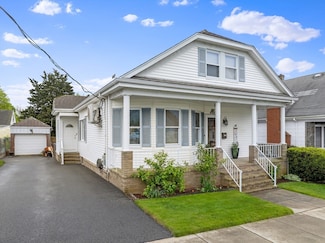 266 Aquidneck St, New Bedford, MA 02744
