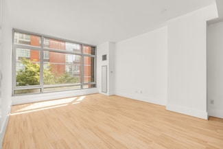 165 W 18th St Unit 3B, New York, NY 10011