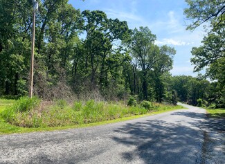 000 Oakwood Trail Rd, Neosho, MO 64850