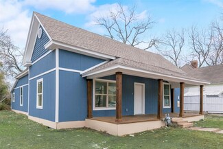 702 W 7th St, Bonham, TX 75418