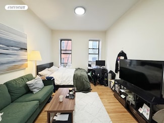 439 E 74th St Unit 4 RE, New York, NY 10021