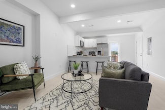 2106 Mcculloh St, Baltimore, MD 21217