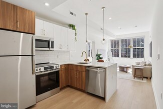 416 Vine St Unit 310, Philadelphia, PA 19106