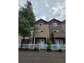 8746 SE Division St, Portland, OR 97266