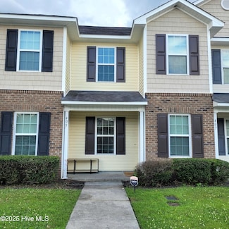405 Falls Cove, Jacksonville, NC 28546