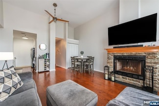 260 Main St Unit 318, Little Falls, NJ 07424