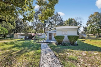 10438 SE 130th Place, Ocklawaha, FL 32179