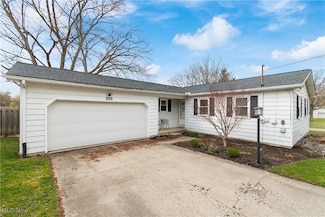 355 Strawberry Ln, Medina, OH 44256