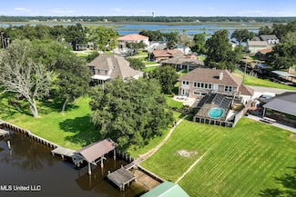 2509 S South Shore Dr, Biloxi, MS 39532