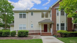 27 Forest Dr, Piscataway, NJ 08854