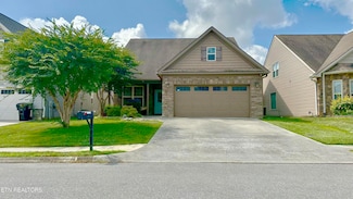12056 Woodhollow Ln, Knoxville, TN 37932