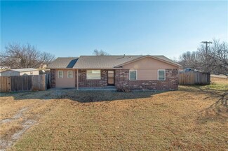 205 West St, Paoli, OK 73074