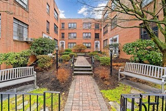 341 Tappan St Unit 3, Brookline, MA 02445