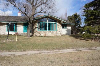 102 2nd Ave SW, Bowman, ND 58623