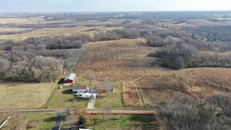 8200 Timber Rd, Kewanee, IL 61443