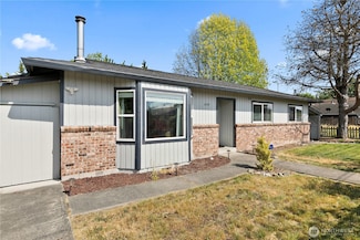 8229 S G St, Tacoma, WA 98408