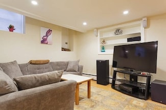 75 Park St Unit B, Brookline, MA 02446