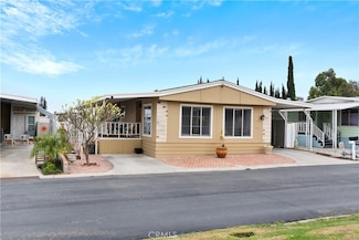 1383 Thornwood Square, Corona, CA 92882