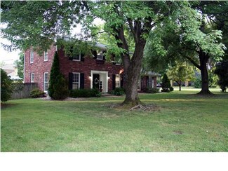 7412 Greenlawn Rd, Louisville, KY 40222