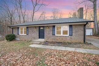 5904 Sprucepine Dr, Winston Salem, NC 27105