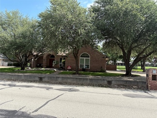 5800 Nutcracker Dr, Granbury, TX 76049