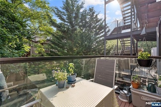 227 Montgomery St Unit 2, Jersey City, NJ 07302