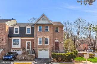 1 Taveshire Ct, Bethesda, MD 20817