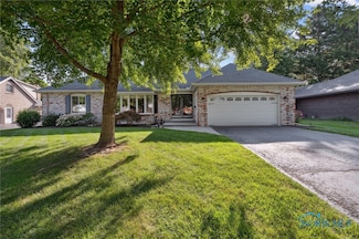 1781 Valley Way Dr, Toledo, OH 43614
