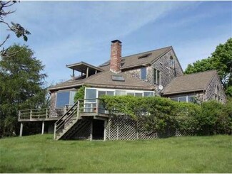 11 Pilots Hill, Gloucester, MA 01930